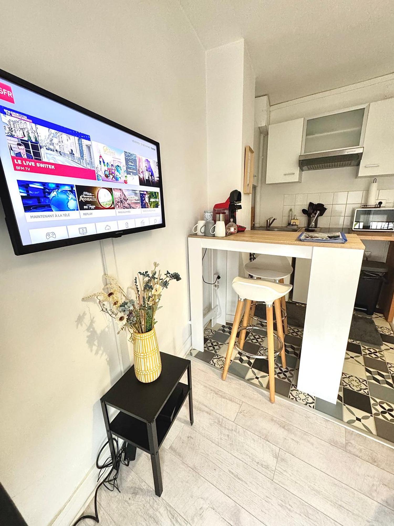 Apartament T2 - Face De La Gare Sncf Avec Un Balcon Et Un Garage Orlean Zewnętrze zdjęcie
