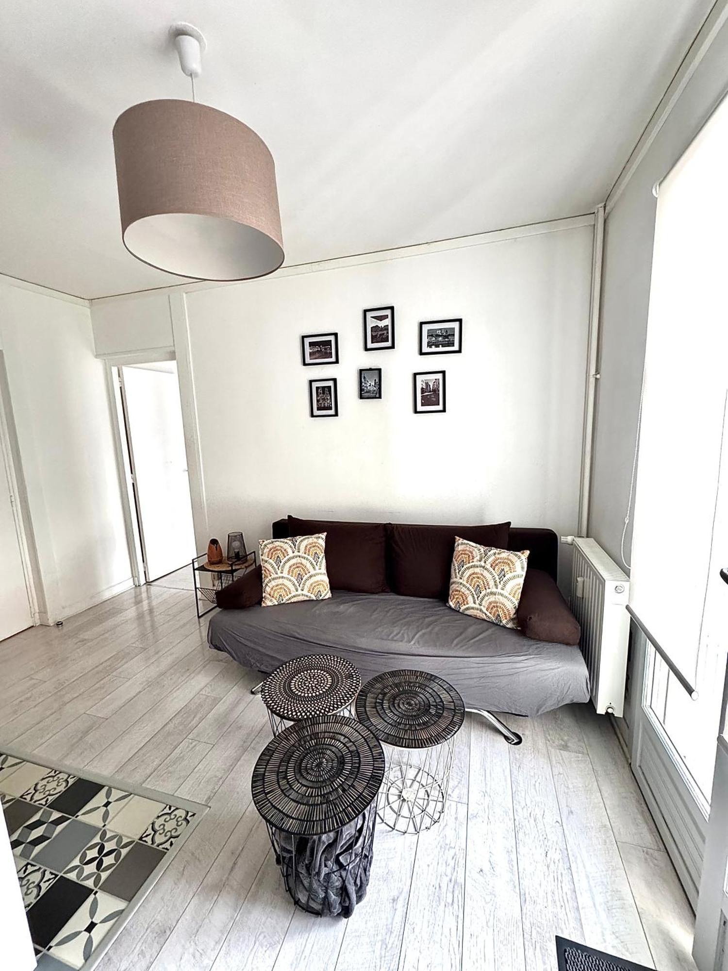Apartament T2 - Face De La Gare Sncf Avec Un Balcon Et Un Garage Orlean Zewnętrze zdjęcie